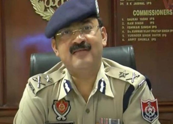 Latest News: ਜ਼ਿਲ੍ਹਾ ਪ੍ਰੀਸ਼ਦ ਅਤੇ ਪੰਚਾਇਤ ਸੰਮਤੀ ਚੋਣਾਂ: ਪਾਰਦਰਸ਼ੀ, ਨਿਰਪੱਖ ਅਤੇ ਸ਼ਾਂਤੀਪੂਰਨ ਚੋਣਾਂ ਯਕੀਨੀ ਬਣਾਉਣ ਲਈ 44 ਹਜ਼ਾਰ ਤੋਂ ਵੱਧ ਪੁਲਿਸ ਕਰਮਚਾਰੀ ਤਾਇਨਾਤ Latest News: ਜ਼ਿਲ੍ਹਾ ਪ੍ਰੀਸ਼ਦ ਅਤੇ ਪੰਚਾਇਤ ਸੰਮਤੀ ਚੋਣਾਂ: ਪਾਰਦਰਸ਼ੀ, ਨਿਰਪੱਖ ਅਤੇ ਸ਼ਾਂਤੀਪੂਰਨ ਚੋਣਾਂ ਯਕੀਨੀ ਬਣਾਉਣ ਲਈ 44 ਹਜ਼ਾਰ ਤੋਂ ਵੱਧ ਪੁਲਿਸ ਕਰਮਚਾਰੀ ਤਾਇਨਾਤ