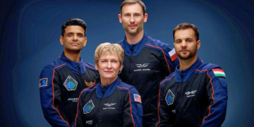 Axiom-4 ਨੇ ISS ਲਈ ਭਰੀ ਉਡਾਣ, ਸ਼ੁਭਾਂਸ਼ੂ ਸ਼ੁਕਲਾ ਦੇ ਮਾਤਾ – ਪਿਤਾ ਹੋਏ ਭਾਵੁਕ Axiom-4 ਨੇ ISS ਲਈ ਭਰੀ ਉਡਾਣ, ਸ਼ੁਭਾਂਸ਼ੂ ਸ਼ੁਕਲਾ ਦੇ ਮਾਤਾ – ਪਿਤਾ ਹੋਏ ਭਾਵੁਕ