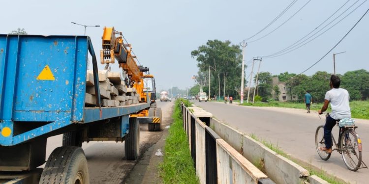 Punjab Road Cleanliness Mission ਤਹਿਤ NHAI ਨੇ ਜਲੰਧਰ-ਫਗਵਾੜਾ ਸੜਕ ’ਤੇ ਵਿੱਢੀ ਡ੍ਰੇਨੇਜ ਸਫ਼ਾਈ ਮੁਹਿੰਮ