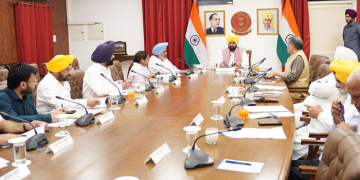 Punjab Cabinet ਦੀ ਮੀਟਿੰਗ ‘ਚ ਲਏ ਗਏ ਅਹਿਮ ਫ਼ੈਸਲੇ, ਪੜ੍ਹੋ ਵੇਰਵਾ Punjab Cabinet ਦੀ ਮੀਟਿੰਗ ‘ਚ ਲਏ ਗਏ ਅਹਿਮ ਫ਼ੈਸਲੇ, ਪੜ੍ਹੋ ਵੇਰਵਾ