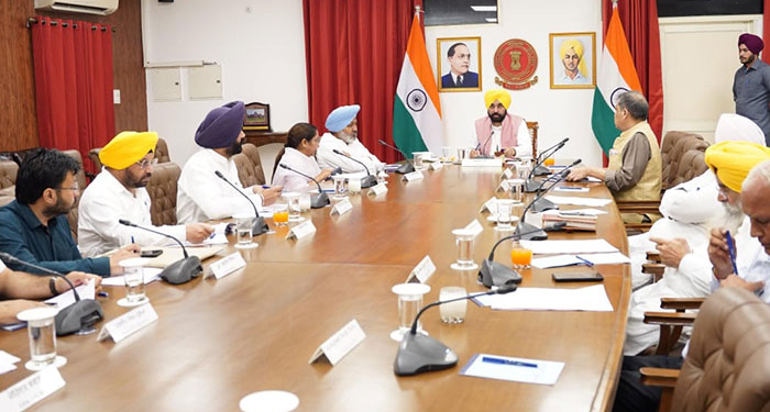 Punjab Cabinet ਦੀ ਮੀਟਿੰਗ ‘ਚ ਲਏ ਗਏ ਅਹਿਮ ਫ਼ੈਸਲੇ, ਪੜ੍ਹੋ ਵੇਰਵਾ Punjab Cabinet ਦੀ ਮੀਟਿੰਗ ‘ਚ ਲਏ ਗਏ ਅਹਿਮ ਫ਼ੈਸਲੇ, ਪੜ੍ਹੋ ਵੇਰਵਾ