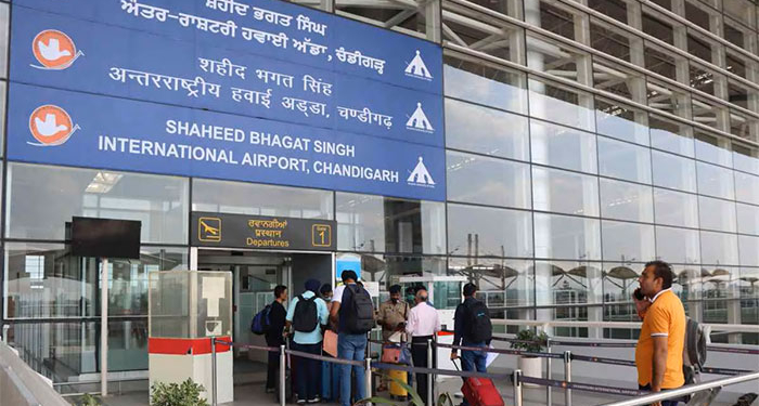 Chandigarh: ਇੰਡੀਗੋ ਉਡਾਣ ਨੂੰ ਬੰਬ ਨਾਲ ਉਡਾਉਣ ਦੀ ਮਿਲੀ ਧਮਕੀ: ਟਾਇਲਟ ‘ਚ ਮਿਲੀ ਸਲਿੱਪ