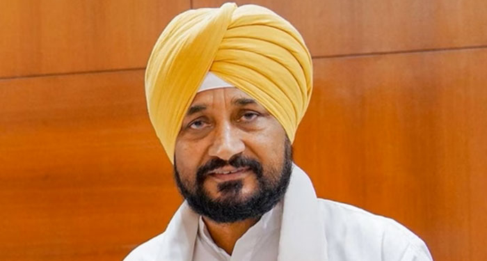 Punjab ਦੇ ਸਾਬਕਾ CM ਨੂੰ ਹਾਈਕੋਰਟ ਤੋਂ ਰਾਹਤ: ਸੰਸਦ ਮੈਂਬਰਸ਼ਿਪ ਰੱਦ ਕਰਨ ਦੀ ਮੰਗ ਕਰਨ ਵਾਲੀ ਪਟੀਸ਼ਨ ਖਾਰਜ Punjab ਦੇ ਸਾਬਕਾ CM ਨੂੰ ਹਾਈਕੋਰਟ ਤੋਂ ਰਾਹਤ: ਸੰਸਦ ਮੈਂਬਰਸ਼ਿਪ ਰੱਦ ਕਰਨ ਦੀ ਮੰਗ ਕਰਨ ਵਾਲੀ ਪਟੀਸ਼ਨ ਖਾਰਜ
