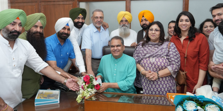 Punjab: ਸੰਜੀਵ ਅਰੋੜਾ ਨੇ ਉਦਯੋਗ ਤੇ ਵਣਜ, ਨਿਵੇਸ਼ ਪ੍ਰੋਸਤਾਹਨ ਅਤੇ ਪ੍ਰਵਾਸੀ ਭਾਰਤੀ ਮਾਮਲਿਆਂ ਬਾਰੇ ਮੰਤਰੀ ਵਜੋਂ ਅਹੁਦਾ ਸੰਭਾਲਿਆ