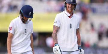 Manchester Test: ਪਹਿਲੀ ਪਾਰੀ ‘ਚ ਇੰਗਲੈਂਡ ਨੇ ਭਾਰਤ ਤੋਂ 186 ਦੌੜਾਂ ਦੀ ਲੀਡ ਲਈ Manchester Test: ਪਹਿਲੀ ਪਾਰੀ ‘ਚ ਇੰਗਲੈਂਡ ਨੇ ਭਾਰਤ ਤੋਂ 186 ਦੌੜਾਂ ਦੀ ਲੀਡ ਲਈ