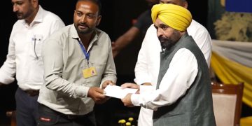 CM Mann ਨੇ ਜੰਗਲਾਤ ਵਿਭਾਗ ਦੇ 942 ਕਰਮਚਾਰੀਆਂ ਨੂੰ ਸੌਂਪੇ ਨਿਯੁਕਤੀ ਪੱਤਰ