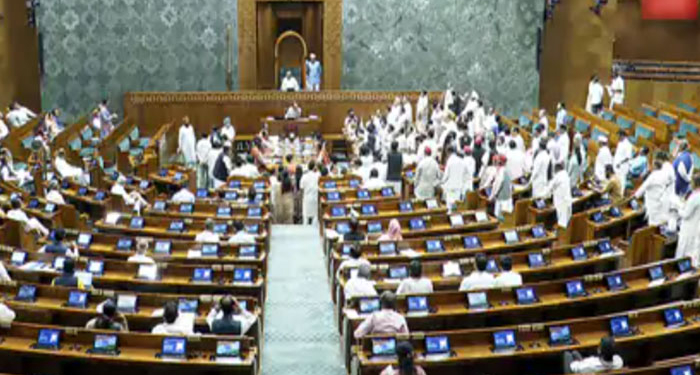 Parliament Monsoon Session ਦਾ ਦੂਜਾ ਦਿਨ: ਆਪ੍ਰੇਸ਼ਨ ਸਿੰਦੂਰ ‘ਤੇ ਅੱਜ ਵੀ ਹੰਗਾਮੇ ਦੀ ਸੰਭਾਵਨਾ Parliament Monsoon Session ਦਾ ਦੂਜਾ ਦਿਨ: ਆਪ੍ਰੇਸ਼ਨ ਸਿੰਦੂਰ ‘ਤੇ ਅੱਜ ਵੀ ਹੰਗਾਮੇ ਦੀ ਸੰਭਾਵਨਾ