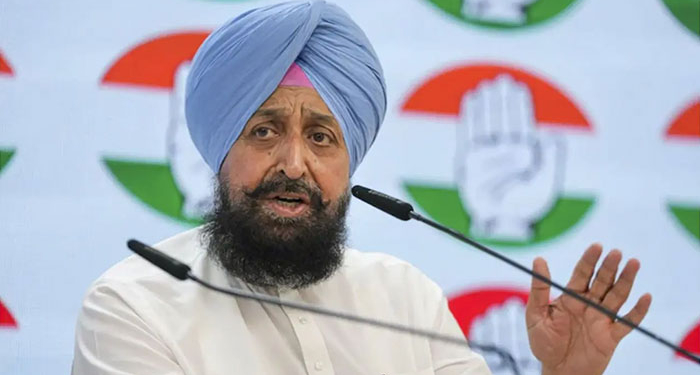 ਪ੍ਰਤਾਪ ਬਾਜਵਾ ਨੇ CM ਮਾਨ ਤੇ ਕੇਜਰੀਵਾਲ ਖ਼ਿਲਾਫ਼ ਪੁਲਿਸ ਥਾਣੇ ‘ਚ ਦਿੱਤੀ ਸ਼ਿਕਾਇਤ, ਪੜ੍ਹੋ ਕੀ ਹੈ ਮਾਮਲਾ ਪ੍ਰਤਾਪ ਬਾਜਵਾ ਨੇ CM ਮਾਨ ਤੇ ਕੇਜਰੀਵਾਲ ਖ਼ਿਲਾਫ਼ ਪੁਲਿਸ ਥਾਣੇ ‘ਚ ਦਿੱਤੀ ਸ਼ਿਕਾਇਤ, ਪੜ੍ਹੋ ਕੀ ਹੈ ਮਾਮਲਾ