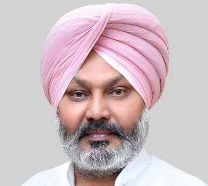 PUNJAB : ਪੰਜਾਬ ਸਰਕਾਰ ਵੱਲੋਂ ਮੈਡੀਕਲ ਅਤੇ ਡੈਂਟਲ ਇੰਟਰਨਾਂ ਅਤੇ ਰੈਜ਼ੀਡੈਂਟਾਂ ਦੇ ਮਾਣਭੱਤੇ ਵਿੱਚ ਮਹੱਤਵਪੂਰਨ ਵਾਧਾ : ਹਰਪਾਲ ਸਿੰਘ ਚੀਮਾ PUNJAB : ਪੰਜਾਬ ਸਰਕਾਰ ਵੱਲੋਂ ਮੈਡੀਕਲ ਅਤੇ ਡੈਂਟਲ ਇੰਟਰਨਾਂ ਅਤੇ ਰੈਜ਼ੀਡੈਂਟਾਂ ਦੇ ਮਾਣਭੱਤੇ ਵਿੱਚ ਮਹੱਤਵਪੂਰਨ ਵਾਧਾ : ਹਰਪਾਲ ਸਿੰਘ ਚੀਮਾ