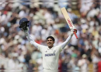Cricket ਦਾ ਨਵਾਂ ਚਮਕਦਾ ਸਿਤਾਰਾ ਸ਼ੁਭਮਨ ਗਿੱਲ; ਸਰਹੱਦੀ ਪਿੰਡ ਤੋਂ ਉੱਠ ਕੇ ਕਿਵੇਂ ਪੁੱਜਿਆ ਕ੍ਰਿਕਟ ਦੇ ਸਿਖਰਾਂ ‘ਤੇ Cricket ਦਾ ਨਵਾਂ ਚਮਕਦਾ ਸਿਤਾਰਾ ਸ਼ੁਭਮਨ ਗਿੱਲ; ਸਰਹੱਦੀ ਪਿੰਡ ਤੋਂ ਉੱਠ ਕੇ ਕਿਵੇਂ ਪੁੱਜਿਆ ਕ੍ਰਿਕਟ ਦੇ ਸਿਖਰਾਂ ‘ਤੇ