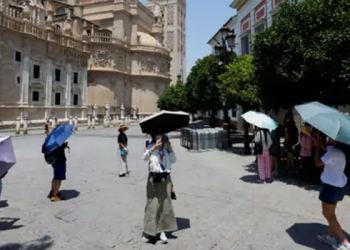 Spain ‘ਚ ਹੀਟਵੇਵ ਨੇ ਤੋੜਿਆ 60 ਸਾਲਾਂ ਦਾ ਰਿਕਾਰਡ Spain ‘ਚ ਹੀਟਵੇਵ ਨੇ ਤੋੜਿਆ 60 ਸਾਲਾਂ ਦਾ ਰਿਕਾਰਡ
