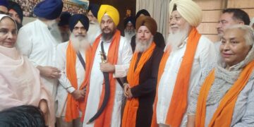 PUNJAB : ਸਾਬਕਾ MP ਹਰਿੰਦਰ ਸਿੰਘ ਖਾਲਸਾ ਨਵੇਂ ਬਣੇ ਸ਼੍ਰੋਮਣੀ ਅਕਾਲੀ ਦਲ ‘ਚ ਹੋਏ ਸ਼ਾਮਲ PUNJAB : ਸਾਬਕਾ MP ਹਰਿੰਦਰ ਸਿੰਘ ਖਾਲਸਾ ਨਵੇਂ ਬਣੇ ਸ਼੍ਰੋਮਣੀ ਅਕਾਲੀ ਦਲ ‘ਚ ਹੋਏ ਸ਼ਾਮਲ