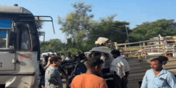 Accident News: ਕਪੂਰਥਲਾ ਵਿੱਚ ਬੱਸ ਅਤੇ ਛੋਟੇ ਹਾਥੀ ਦੀ ਟੱਕਰ, 3 ਮੌਤਾਂ Accident News: ਕਪੂਰਥਲਾ ਵਿੱਚ ਬੱਸ ਅਤੇ ਛੋਟੇ ਹਾਥੀ ਦੀ ਟੱਕਰ, 3 ਮੌਤਾਂ