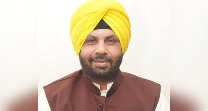 Political News: ਕੇਂਦਰ ਨੇ ਪੰਜਾਬ ਦੇ ਮੰਤਰੀ ETO ਨੂੰ ਅਮਰੀਕਾ ਜਾਣ ਲਈ ਨਹੀਂ ਦਿੱਤੀ ਇਜਾਜ਼ਤ, ਪੜ੍ਹੋ ਵੇਰਵਾ