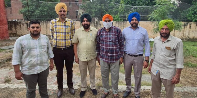 1,00,000 ਰੁਪਏ ਰਿਸ਼ਵਤ ਮੰਗਣ ਦੇ ਦੋਸ਼ ਹੇਠ ASI, Vigilance Bureau ਵੱਲੋਂ ਗ੍ਰਿਫ਼ਤਾਰ 1,00,000 ਰੁਪਏ ਰਿਸ਼ਵਤ ਮੰਗਣ ਦੇ ਦੋਸ਼ ਹੇਠ ASI, Vigilance Bureau ਵੱਲੋਂ ਗ੍ਰਿਫ਼ਤਾਰ