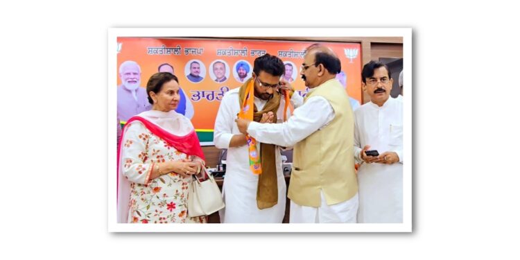 ਸਰਪੰਚ ਯੂਨੀਅਨ ਦੇ ਪ੍ਰਧਾਨ ਕਰੁਨ ਕੌੜਾ ਨੇ ਫੜਿਆ BJP ਦਾ ਪੱਲਾ