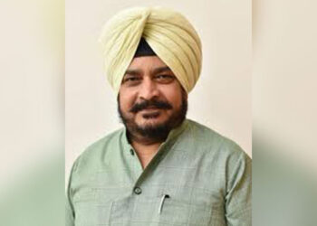 Political News: ਸਾਬਕਾ ਮੰਤਰੀ ਸਾਧੂ ਸਿੰਘ ਧਰਮਸੋਤ ਦਾ ਪੁੱਤ ਅਦਾਲਤ ਵਲੋਂ ਭਗੌੜਾ ਕਰਾਰ Political News: ਸਾਬਕਾ ਮੰਤਰੀ ਸਾਧੂ ਸਿੰਘ ਧਰਮਸੋਤ ਦਾ ਪੁੱਤ ਅਦਾਲਤ ਵਲੋਂ ਭਗੌੜਾ ਕਰਾਰ
