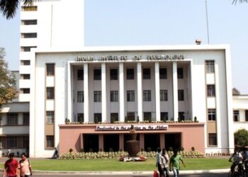 IIT Kharagpur ਨੇ ਨੌਜਵਾਨਾਂ ਨੂੰ ਸਿਹਤ ਪੇਸ਼ੇਵਰਾਂ ਵਜੋਂ ਸਿਖਲਾਈ ਦੇਣ ਲਈ ਸਿਹਤ ਸੰਭਾਲ ਅਤੇ ਤਕਨਾਲੋਜੀ ਸਕੂਲ ਦੀ ਕੀਤੀ ਸ਼ੁਰੂਆਤ