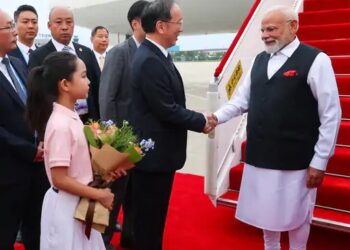 PM Modi  : ਪ੍ਰਧਾਨ ਮੰਤਰੀ ਨਰਿੰਦਰ ਮੋਦੀ SCO ਸੰਮੇਲਨ ਵਿੱਚ ਸ਼ਾਮਲ ਹੋਣ ਲਈ ਪਹੁੰਚੇ ਚੀਨ ; ਕੀਤਾ ਗਿਆ ਖਾਸ ਸਵਾਗਤ ,ਦੇਖੋ ਸੁੰਦਰ ਤਸਵੀਰਾਂ