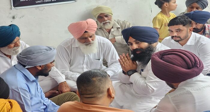 Punjab : ਕੈਬਨਿਟ ਮੰਤਰੀ ਹਰਜੋਤ ਸਿੰਘ ਬੈਂਸ ਨੇ ਸ਼ਹੀਦ ਲਾਂਸ ਨਾਇਕ ਪ੍ਰਿਤਪਾਲ ਸਿੰਘ ਦੇ ਪਰਿਵਾਰ ਨਾਲ ਕੀਤਾ ਦੁੱਖ ਸਾਝਾ