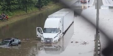 New York ਅਤੇ ਨਿਊ ਜਰਸੀ ਵਿੱਚ ਭਾਰੀ ਮੀਂਹ ਨਾਲ ਹੜ੍ਹ ਵਰਗੇ ਹਾਲਤ; ਐਮਰਜੈਂਸੀ ਲਾਗੂ