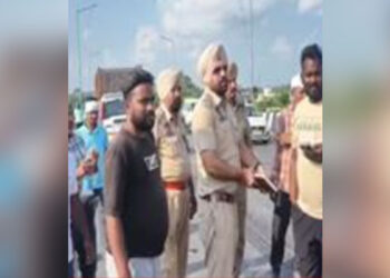 Accident News: ਦੋ ਨੌਜਵਾਨ ਆਏ ਟਰਾਲੇ ਦੀ ਲਪੇਟ ਵਿਚ: ਨੌਜਵਾਨਾਂ ਦੇ ਸਰੀਰ ਦੇ ਟੋਟੇ-ਟੋਟੇ ਹੋਏ, ਸੜਕ ‘ਤੇ ਦੂਰ ਤੱਕ ਫ਼ੈਲੇ