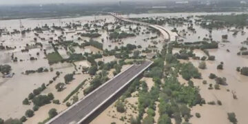 Delhi Flood: ਦਿੱਲੀ ਵਿੱਚ ਯਮੁਨਾ ਖ਼ਤਰੇ ਦੇ ਨਿਸ਼ਾਨ ਤੋਂ ਉੱਪਰ, ਕਈ ਰਿਹਾਇਸ਼ੀ ਇਲਾਕਿਆਂ ਵਿੱਚ ਦਾਖਲ ਹੋਇਆ ਪਾਣੀ