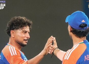 Asia Cup : ਭਾਰਤ ਅਤੇ UAE ਵਿਚਾਲੇ ਮੁਕਾਬਲਾ ਜਾਰੀ Asia Cup : ਭਾਰਤ ਅਤੇ UAE ਵਿਚਾਲੇ ਮੁਕਾਬਲਾ ਜਾਰੀ
