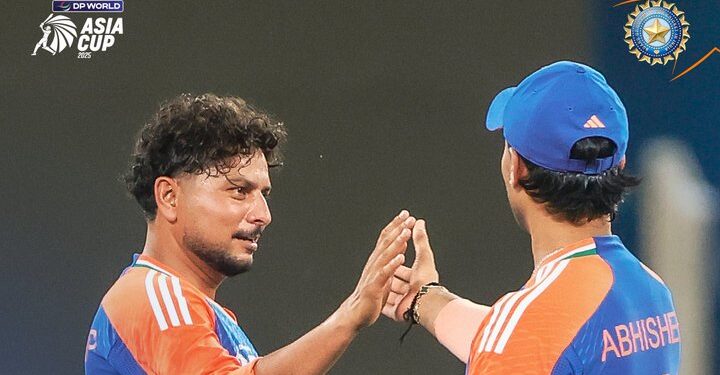 Asia Cup : ਭਾਰਤ ਅਤੇ UAE ਵਿਚਾਲੇ ਮੁਕਾਬਲਾ ਜਾਰੀ Asia Cup : ਭਾਰਤ ਅਤੇ UAE ਵਿਚਾਲੇ ਮੁਕਾਬਲਾ ਜਾਰੀ