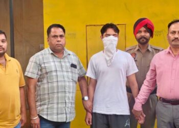 ਭ੍ਰਿਸ਼ਟਾਚਾਰ ਵਿਰੁੱਧ ਜ਼ੀਰੋ ਸਹਿਣਸ਼ੀਲਤਾ : Vigilance Bureau ਨੇ 20000 ਰੁਪਏ ਦੀ ਰਿਸ਼ਵਤ ਲੈਂਦੇ ਹੋਏ ਇੱਕ ਪ੍ਰਾਈਵੇਟ ਵਿਅਕਤੀ ਨੂੰ ਕਾਬੂ ਕੀਤਾ ਭ੍ਰਿਸ਼ਟਾਚਾਰ ਵਿਰੁੱਧ ਜ਼ੀਰੋ ਸਹਿਣਸ਼ੀਲਤਾ : Vigilance Bureau ਨੇ 20000 ਰੁਪਏ ਦੀ ਰਿਸ਼ਵਤ ਲੈਂਦੇ ਹੋਏ ਇੱਕ ਪ੍ਰਾਈਵੇਟ ਵਿਅਕਤੀ ਨੂੰ ਕਾਬੂ ਕੀਤਾ