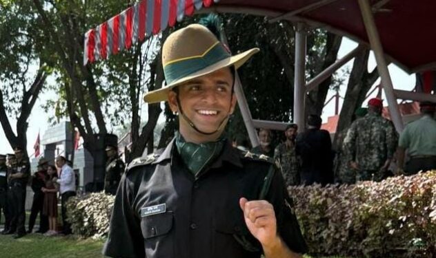 Pathankot ਦੇ ਦੀਪਿਤ ਸ਼ਰਮਾ ਨੂੰ ਭਾਰਤੀ ਫੌਜ ਵਿੱਚ ਲੈਫਟੀਨੈਂਟ ਵਜੋਂ ਕਮਿਸ਼ਨ Pathankot ਦੇ ਦੀਪਿਤ ਸ਼ਰਮਾ ਨੂੰ ਭਾਰਤੀ ਫੌਜ ਵਿੱਚ ਲੈਫਟੀਨੈਂਟ ਵਜੋਂ ਕਮਿਸ਼ਨ