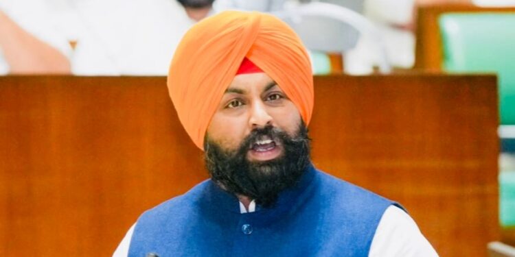 ਹਰਜੋਤ ਸਿੰਘ ਬੈਂਸ ਵੱਲੋਂ PUNJAB ਪ੍ਰਤੀ ਕੇਂਦਰ ਸਰਕਾਰ ਦੀ ਬੇਰੁਖ਼ੀ ਉਤੇ ਸਾਧਿਆ ਨਿਸ਼ਾਨਾ