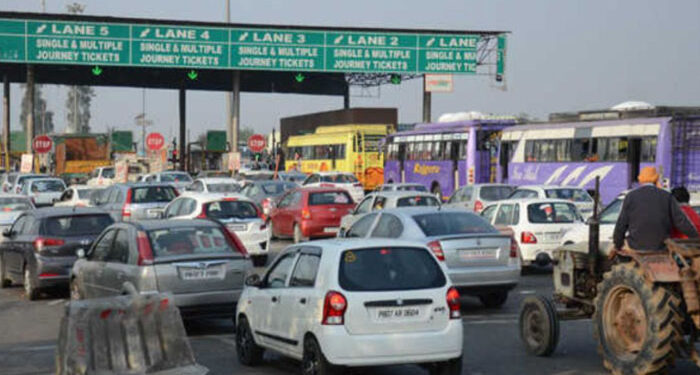 Ladowal Toll Plaza: ਪੰਜਾਬ ਦਾ ਸਭ ਤੋਂ ਮਹਿੰਗਾ ਟੋਲ ਪਲਾਜ਼ਾ ਹੋਇਆ ਫਰੀ: ਕਿਸਾਨ ਧਰਨੇ ‘ਤੇ ਬੈਠੇ, ਪੜ੍ਹੋ ਵੇਰਵਾ Ladowal Toll Plaza: ਪੰਜਾਬ ਦਾ ਸਭ ਤੋਂ ਮਹਿੰਗਾ ਟੋਲ ਪਲਾਜ਼ਾ ਹੋਇਆ ਫਰੀ: ਕਿਸਾਨ ਧਰਨੇ ‘ਤੇ ਬੈਠੇ, ਪੜ੍ਹੋ ਵੇਰਵਾ