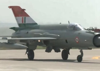 Mig 21 Retirement: ਮਿਗ-21 ਲੜਾਕੂ ਜਹਾਜ਼ ਰਿਟਾਇਰ: ਹਵਾਈ ਸੈਨਾ ਮੁਖੀ ਨੇ ਆਖਰੀ ਉਡਾਨ ਭਰੀ: ਰੱਖਿਆ ਮੰਤਰੀ ਰਾਜਨਾਥ ਸਿੰਘ ਵੀ ਪਹੁੰਚੇ