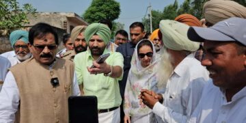 PUNJAB : ਕੇਂਦਰੀ ਮੰਤਰੀ ਸ਼੍ਰੀਪਦ ਨਾਇਕ ਅਤੇ ਸਾਬਕਾ ਐਮਪੀ ਪ੍ਰਨੀਤ ਕੌਰ ਨੇ ਹੜ੍ਹ ਪ੍ਰਭਾਵਿਤ ਪਿੰਡਾਂ ਦਾ ਕੀਤਾ ਦੌਰਾ
