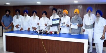 SGPC ਨੇ ਹੜ੍ਹ ਪੀੜਤਾਂ ਲਈ ਸੰਗਤਾਂ ਵੱਲੋਂ ਆਈ ਸਹਾਇਤਾ ਤੇ ਕੀਤੇ ਕਾਰਜਾਂ ਦੇ ਵੇਰਵੇ ਕੀਤੇ ਜਾਰੀ SGPC ਨੇ ਹੜ੍ਹ ਪੀੜਤਾਂ ਲਈ ਸੰਗਤਾਂ ਵੱਲੋਂ ਆਈ ਸਹਾਇਤਾ ਤੇ ਕੀਤੇ ਕਾਰਜਾਂ ਦੇ ਵੇਰਵੇ ਕੀਤੇ ਜਾਰੀ