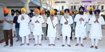SGPC ਵੱਲੋਂ ਸ਼ਰਧਾ ਤੇ ਸਤਿਕਾਰ ਨਾਲ ਮਨਾਇਆ ਗਿਆ ਬਾਬਾ ਫਰੀਦ ਜੀ ਦਾ ਜਨਮ ਦਿਹਾੜਾ SGPC ਵੱਲੋਂ ਸ਼ਰਧਾ ਤੇ ਸਤਿਕਾਰ ਨਾਲ ਮਨਾਇਆ ਗਿਆ ਬਾਬਾ ਫਰੀਦ ਜੀ ਦਾ ਜਨਮ ਦਿਹਾੜਾ