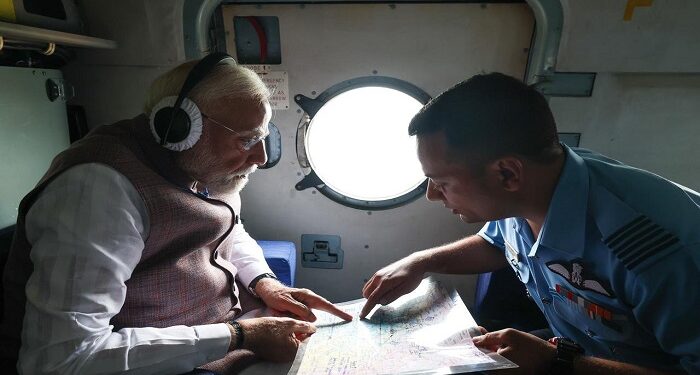 PM ਨੇ ਹੜ੍ਹ ਪ੍ਰਭਾਵਿਤ ਇਲਾਕਿਆਂ ਦਾ ਕੀਤਾ ਹਵਾਈ ਸਰਵੇਖਣ