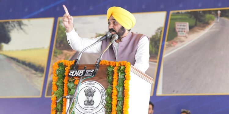 PUNJAB: ਮੁੱਖ ਮੰਤਰੀ ਵੱਲੋਂ ਪੰਜਾਬੀਆਂ ਨੂੰ ਤਿਉਹਾਰਾਂ ਦਾ ਤੋਹਫ਼ਾ, 4150 ਕਰੋੜ ਰੁਪਏ ਦੀ ਲਾਗਤ ਨਾਲ 19,491 ਕਿਲੋਮੀਟਰ ਲਿੰਕ ਸੜਕਾਂ ਦੇ ਨਿਰਮਾਣ ਦੀ ਸ਼ੁਰੂਆਤ