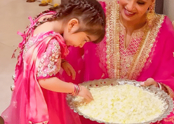 Bollywood News : ਬਿਪਾਸ਼ਾ ਬਾਸੂ ਨੇ ਆਪਣੀ ਧੀ ਦੇਵੀ ਦੀ ਦੀਵਾਲੀ ਮਨਾਉਂਦੇ ਹੋਏ ਇੱਕ ਪਿਆਰਾ ਵੀਡੀਓ ਕੀਤਾ ਸਾਂਝਾ Bollywood News : ਬਿਪਾਸ਼ਾ ਬਾਸੂ ਨੇ ਆਪਣੀ ਧੀ ਦੇਵੀ ਦੀ ਦੀਵਾਲੀ ਮਨਾਉਂਦੇ ਹੋਏ ਇੱਕ ਪਿਆਰਾ ਵੀਡੀਓ ਕੀਤਾ ਸਾਂਝਾ