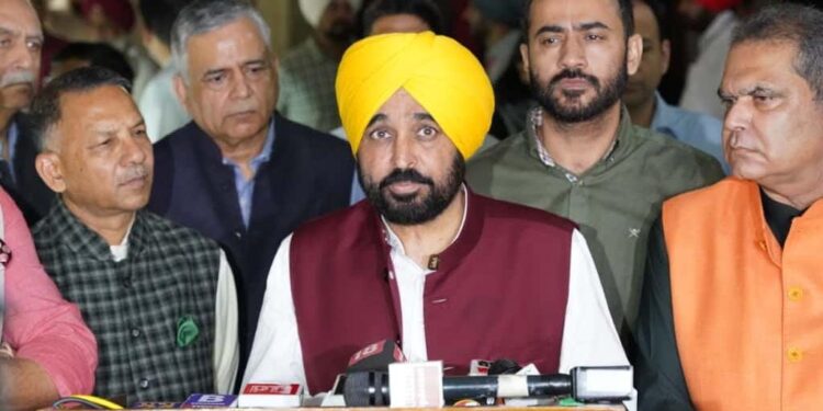 Punjab: ਮੁੱਖ ਮੰਤਰੀ ਨੇ ਚੀਫ਼ ਜਸਟਿਸ ‘ਤੇ ਜੁੱਤੀ ਮਾਰਨ ਦੀ ਕੋਸ਼ਿਸ਼ ਦੀ ਸਖ਼ਤ ਆਲੋਚਨਾ ਕੀਤੀ, ਭਾਜਪਾ ਦੀ ਦਲਿਤ ਵਿਰੋਧੀ ਮਾਨਸਿਕਤਾ ਦਾ ਪ੍ਰਗਟਾਵਾ ਦੱਸਿਆ