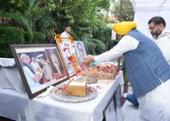 ਆਪਣੇ ਚਹੇਤੇ ਅਫ਼ਸਰਾਂ ਖ਼ਿਲਾਫ਼ ਮੁਕੱਦਮਾ ਚਲਾ ਕੇ ਵਾਈ ਪੂਰਨ ਕੁਮਾਰ ਦੇ ਪਰਿਵਾਰ ਨੂੰ ਇਨਸਾਫ਼ ਦਿਵਾਓ- ਮੁੱਖ ਮੰਤਰੀ ਵੱਲੋਂ Haryana ਦੇ ਆਪਣੇ ਹਮਰੁਤਬਾ ਨੂੰ ਅਪੀਲ