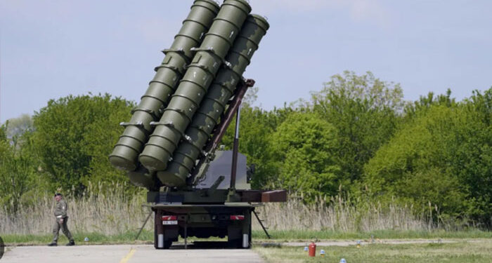 National News: ਭਾਰਤ-ਰੂਸ ਤੋਂ ਹੋਰ S-400 ਡਿਫੈਂਸ ਸਿਸਟਮ ਸਕਦਾ ਹੈ ਖਰੀਦ: S-500 ਖਰੀਦਣ ‘ਤੇ ਵੀ ਕਰ ਰਿਹਾ ਵਿਚਾਰ
