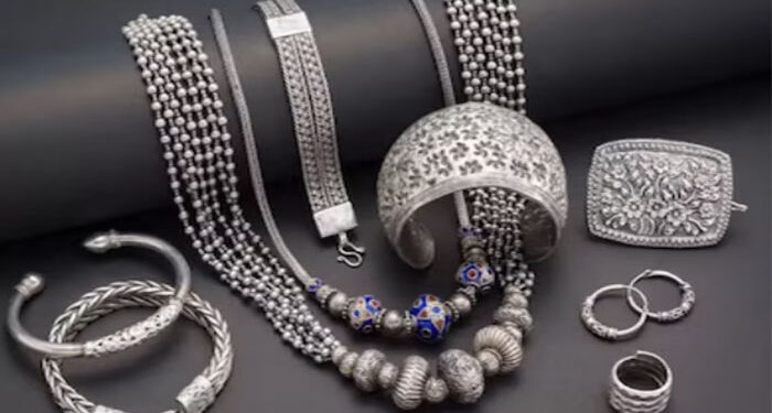 Silver Price: ਚਾਂਦੀ ਦੋ ਦਿਨਾਂ ਵਿੱਚ ₹10,000 ਹੋਈ ਸਸਤੀ: 20 ਦਿਨਾਂ ਵਿੱਚ ₹35,666 ਵਧੀ ਸੀ ਕੀਮਤ