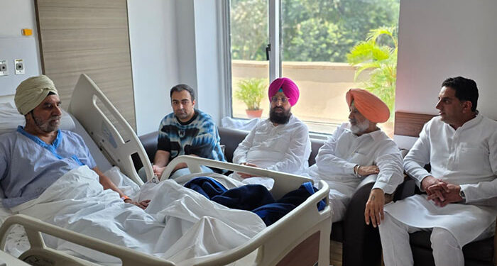 Punjab: ਕਾਂਗਰਸੀ MLA ਹਸਪਤਾਲ ਵਿੱਚ ਦਾਖਲ: ਬਾਜਵਾ ਦੇ ਗੋਡੇ ਦੀ ਹੋਈ ਸਰਜਰੀ Punjab: ਕਾਂਗਰਸੀ MLA ਹਸਪਤਾਲ ਵਿੱਚ ਦਾਖਲ: ਬਾਜਵਾ ਦੇ ਗੋਡੇ ਦੀ ਹੋਈ ਸਰਜਰੀ