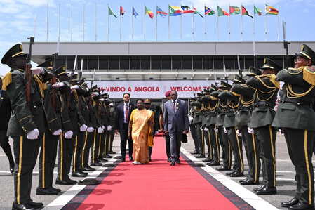 INTERNATIONAL NEWS : ਅੰਗੋਲਾ ਦੀ ਸਫਲ ਯਾਤਰਾ ਪੂਰੀ ਕਰਨ ਤੋਂ ਬਾਅਦ ਰਾਸ਼ਟਰਪਤੀ ਦ੍ਰੋਪਦੀ ਮੁਰਮੂ Botswana ਲਈ ਰਵਾਨਾ INTERNATIONAL NEWS : ਅੰਗੋਲਾ ਦੀ ਸਫਲ ਯਾਤਰਾ ਪੂਰੀ ਕਰਨ ਤੋਂ ਬਾਅਦ ਰਾਸ਼ਟਰਪਤੀ ਦ੍ਰੋਪਦੀ ਮੁਰਮੂ Botswana ਲਈ ਰਵਾਨਾ