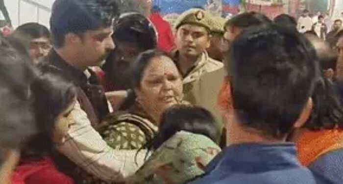National: ਪਤੀ ਅਤੇ 5 ਸਾਲ ਦੇ ਪੁੱਤ ਨੂੰ ਛੱਡ ਕੇ ਜਿਮ ਟ੍ਰੇਨਰ ਨਾਲ ਭੱਜੀ ਪਤਨੀ: ਸਮਝਾਉਣ ਗਏ ਭਰਾ ਨੂੰ ਪ੍ਰੇਮੀ ਨੇ ਕੁੱਟਿਆ