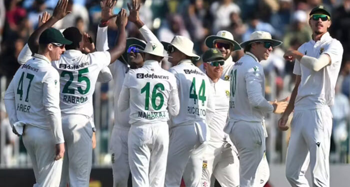 India Vs South Africa: ਦੱਖਣੀ ਅਫਰੀਕਾ ਨੇ ਭਾਰਤ ਨੂੰ ਗੁਹਾਟੀ ਟੈਸਟ 408 ਦੌੜਾਂ ਨਾਲ ਹਰਾਇਆ, ਲੜੀ 2-0 ਨਾਲ ਜਿੱਤੀ India Vs South Africa: ਦੱਖਣੀ ਅਫਰੀਕਾ ਨੇ ਭਾਰਤ ਨੂੰ ਗੁਹਾਟੀ ਟੈਸਟ 408 ਦੌੜਾਂ ਨਾਲ ਹਰਾਇਆ, ਲੜੀ 2-0 ਨਾਲ ਜਿੱਤੀ