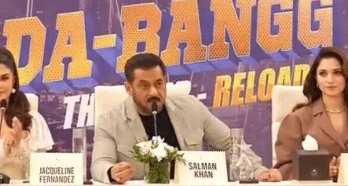 Salman Khan ਨੇ ਧਰਮਿੰਦਰ ਦੀ ਸਿਹਤ ਲਈ ਕੀਤਾ ਦੁਆ: ਕਿਹਾ – ‘ਧਰਮ ਜੀ ਮੇਰੇ ਪਿਤਾ ਵਰਗੇ ਹਨ’ Salman Khan ਨੇ ਧਰਮਿੰਦਰ ਦੀ ਸਿਹਤ ਲਈ ਕੀਤਾ ਦੁਆ: ਕਿਹਾ – ‘ਧਰਮ ਜੀ ਮੇਰੇ ਪਿਤਾ ਵਰਗੇ ਹਨ’