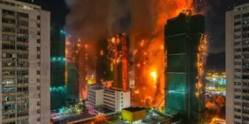 Hong Kong : ਹਾਂਗਕਾਂਗ ‘ਚ 35 ਮੰਜਿਲਾ ਕੰਪਲੈਕਸ ਦੀਆਂ 8 ਇਮਾਰਤਾਂ ‘ਚ ਲੱਗੀ ਭਿਆਨਕ ਅੱਗ ; 36 ਲੋਕਾਂ ਦੀ ਮੌਤ ,250 ਤੋਂ ਵੱਧ ਲਾਪਤਾ 